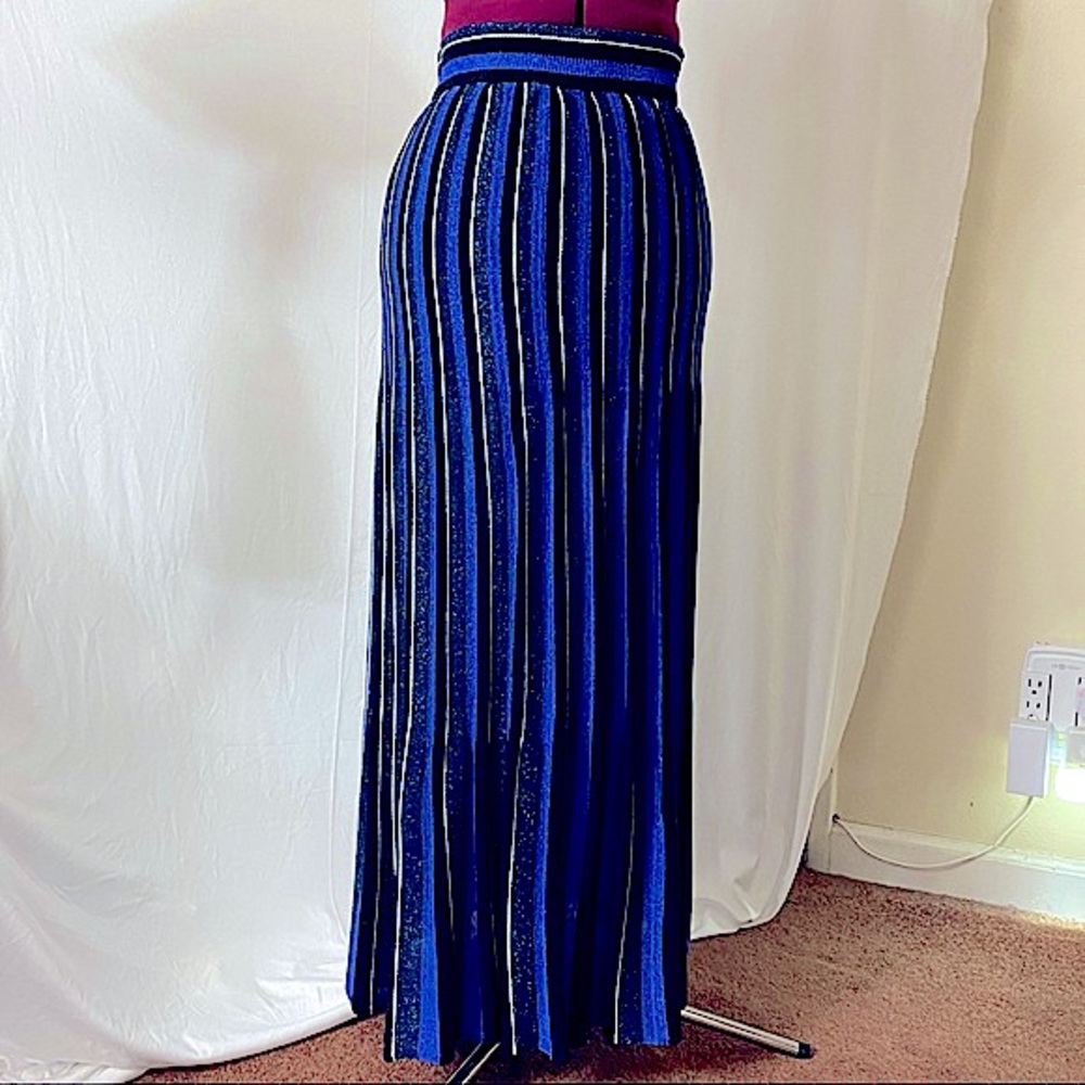 Zara Knit Skirt. Small.
